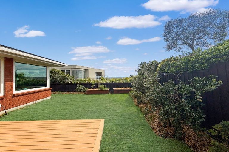 Photo of property in 2/4 Sulby Road, Cashmere, Christchurch, 8022