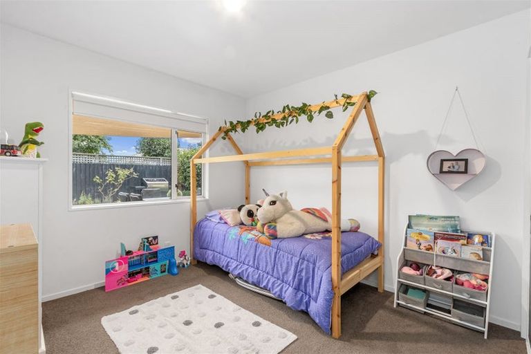 Photo of property in 16 Pepperwood Place, Shirley, Christchurch, 8061