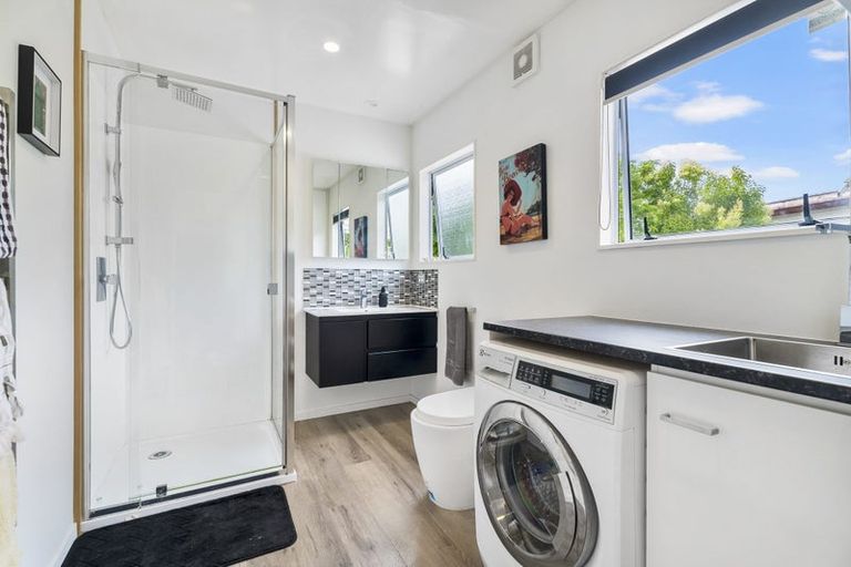 Photo of property in 2/4 Kenneth Hopper Place, Manly, Whangaparaoa, 0930