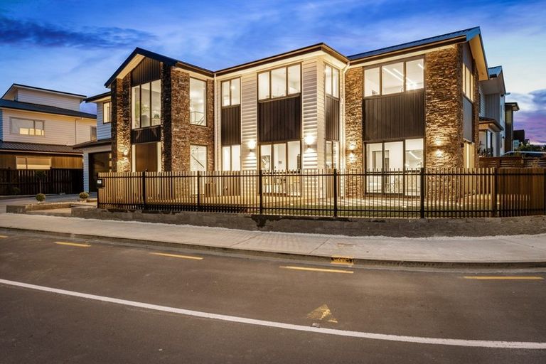 Photo of property in 5 Tai Crescent, Hobsonville, Auckland, 0616