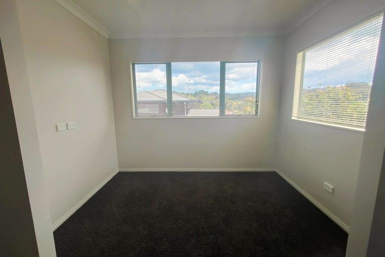 Photo of property in 6 Chadlington Avenue, Henderson, Auckland, 0612