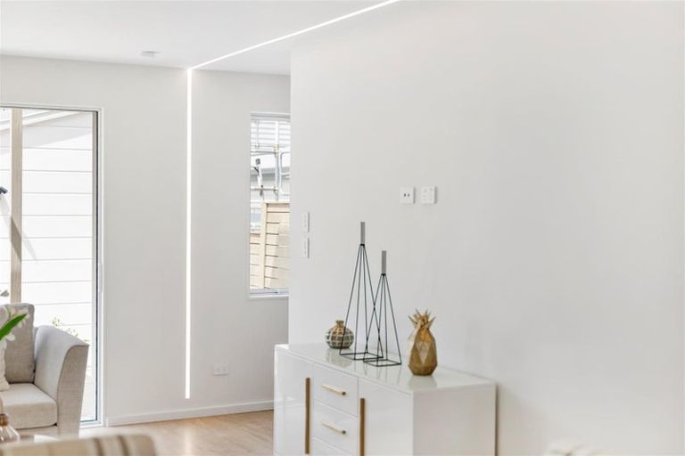 Photo of property in 14 Corporal Street, Papakura, 2110