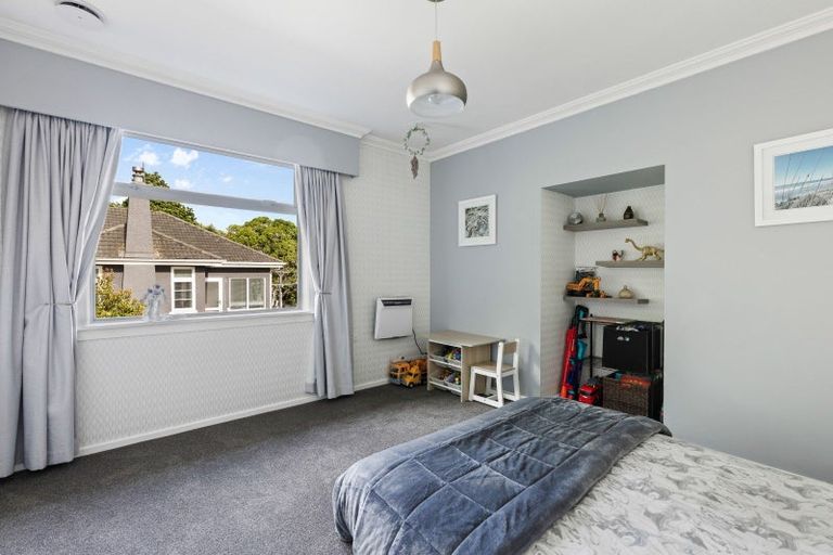 Photo of property in 1 Bonithon Avenue, Moturoa, New Plymouth, 4310