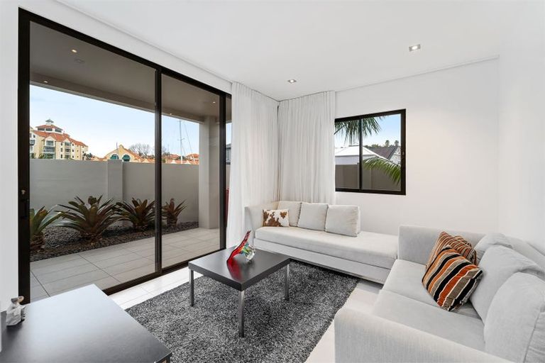 Photo of property in 36 Rue D' Amarres, Gulf Harbour, Whangaparaoa, 0930