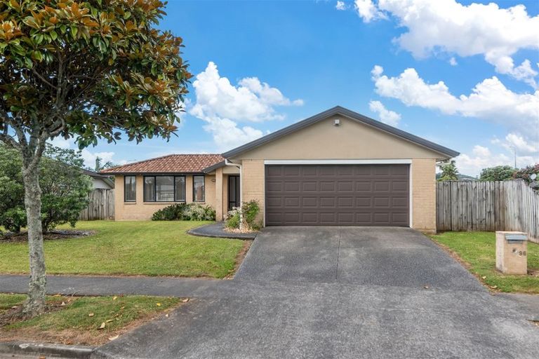 Photo of property in 96 Redcastle Drive, East Tamaki, Auckland, 2013
