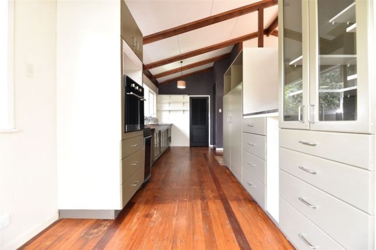 Photo of property in 109 Tiroroa Avenue, Te Atatu South, Auckland, 0610