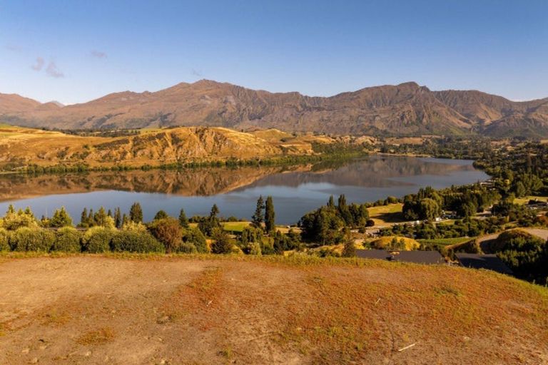 Photo of property in 101 Jean Robins Drive, Lake Hayes, Queenstown, 9371