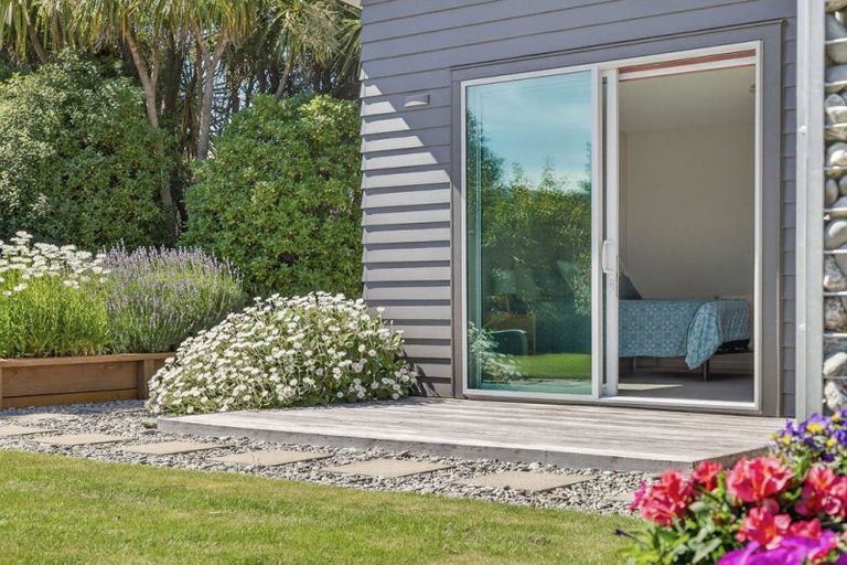 Photo of property in 28 Sam John Place, Lake Hawea, 9382