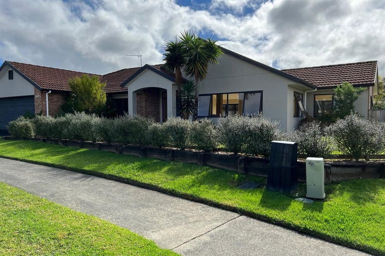 Photo of property in 4 George Deane Place, Greenhithe, Auckland, 0632