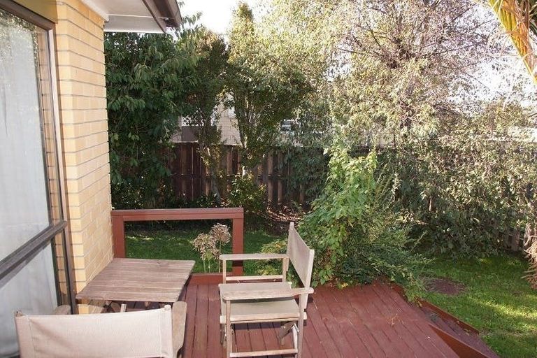Photo of property in 50b Mirrabooka Avenue, Botany Downs, Auckland, 2010