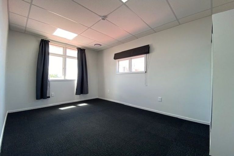 Photo of property in 34 Willis Street, Palmerston North, 4410