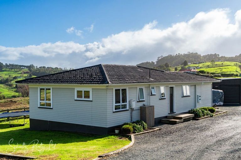 Photo of property in 194 Heatley Road, Whakapirau, Maungaturoto, 0583