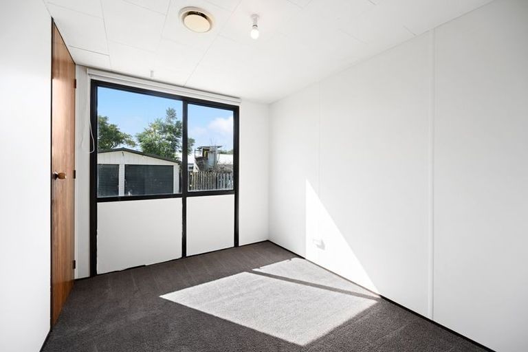 Photo of property in 18 Garland Drive, St Andrews, Hamilton, 3200