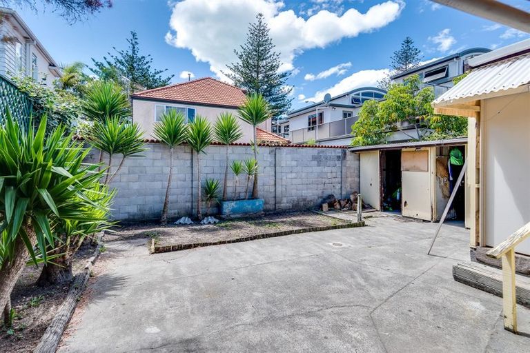 Photo of property in 100 Waghorne Street, Ahuriri, Napier, 4110