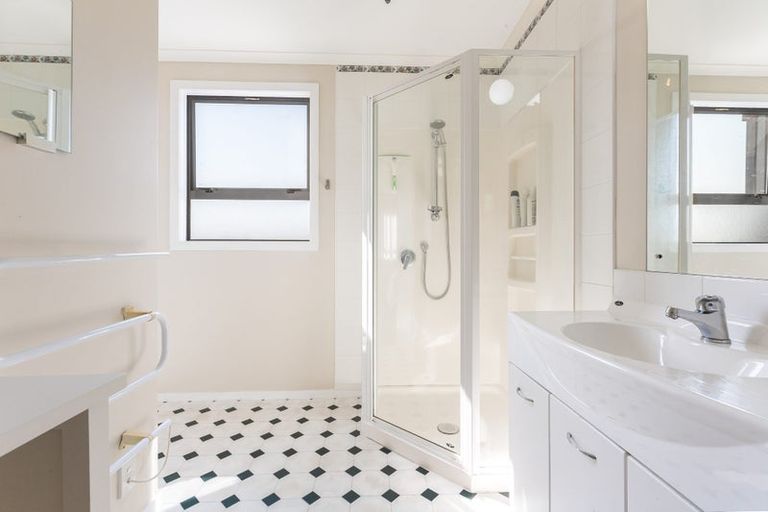 Photo of property in 295 Main Road, Tawa, Wellington, 5028