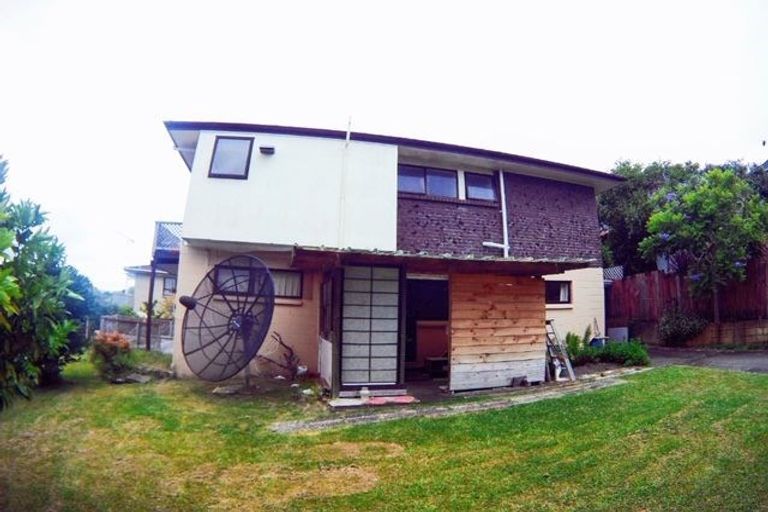 Photo of property in 2/52 Galloway Crescent, Farm Cove, Auckland, 2012