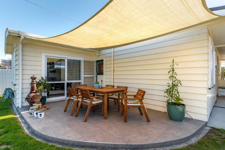 Photo of property in 11 Augustus Street, Carterton, 5713