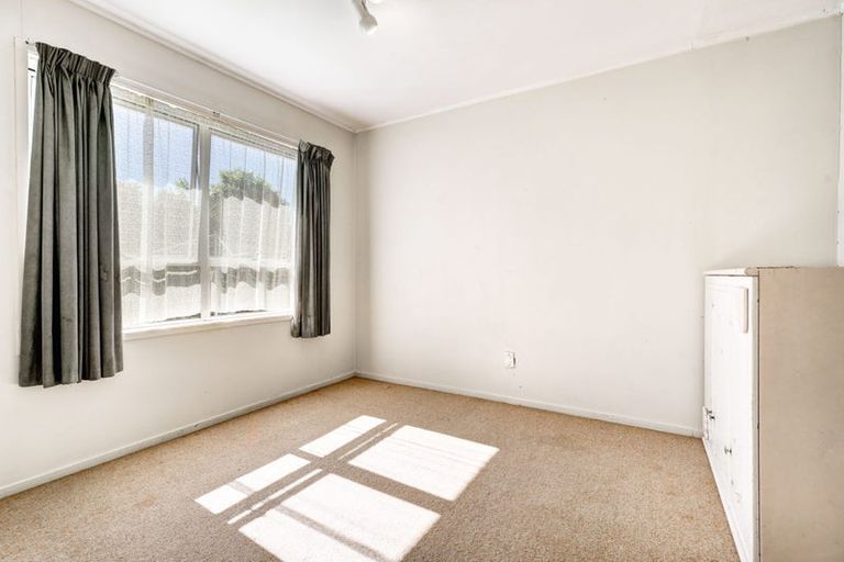 Photo of property in 1/34a Kelvin Road, Papakura, 2110