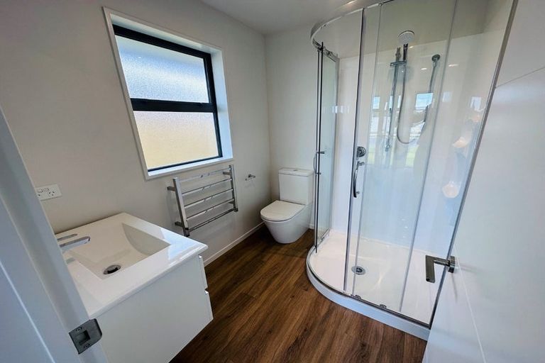 Photo of property in 32 Eileen Way, Rolleston, 7615