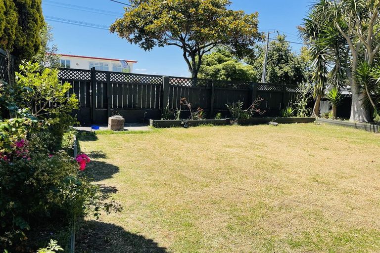 Photo of property in 47 Huia Road, Papatoetoe, Auckland, 2025