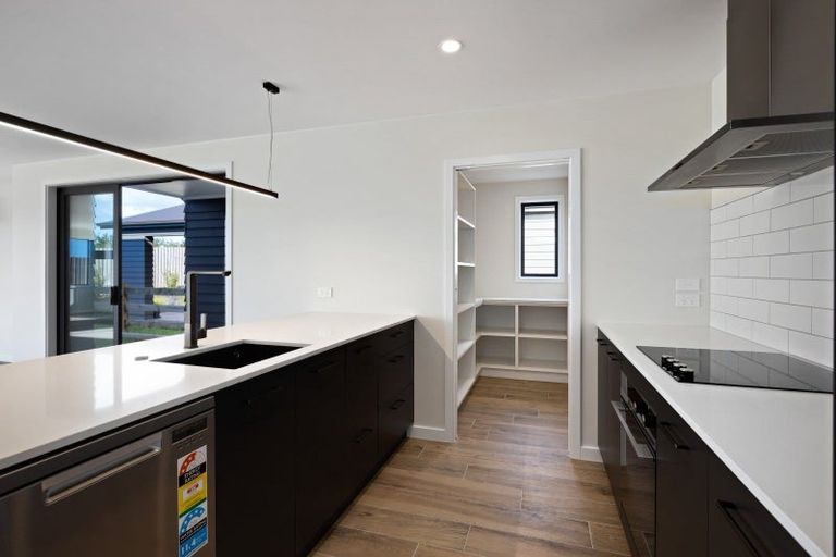 Photo of property in 58 Paparahi Place, Wainui, Silverdale, 0992