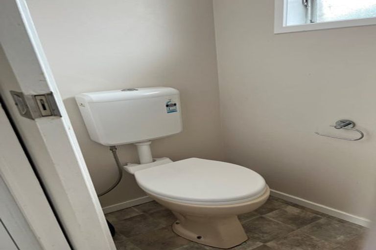 Photo of property in 2/222 Hillside Road, Papatoetoe, Auckland, 2025