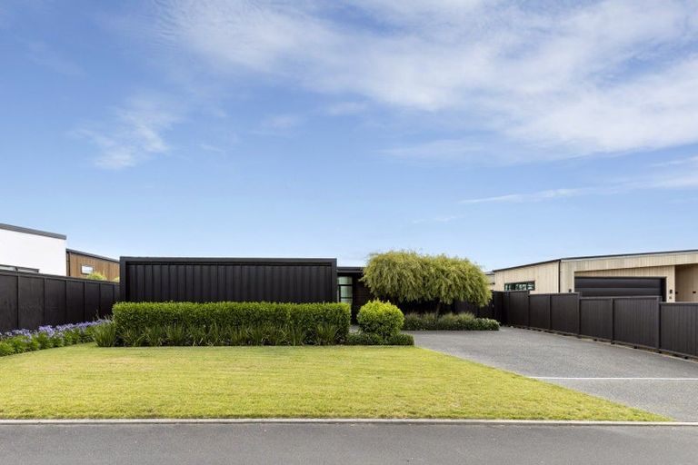 Photo of property in 8 Karapoto Lane, Rainbow Point, Taupo, 3330