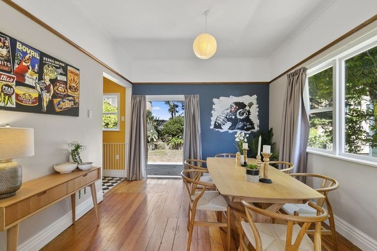 Photo of property in 25 Royal Street, Berhampore, Wellington, 6023