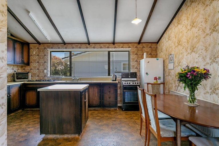 Photo of property in 18 Invergarry Road, Hilltop, Taupo, 3330