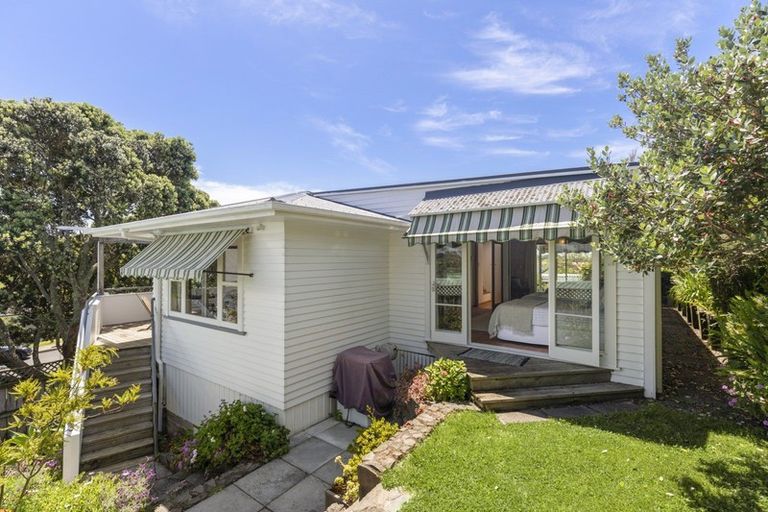 Photo of property in 35 Kawerau Avenue, Devonport, Auckland, 0624