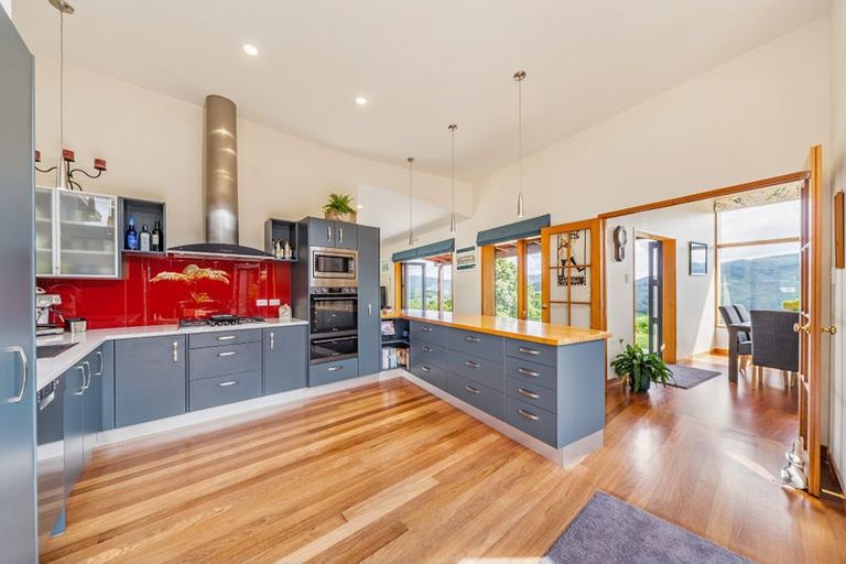 Photo of property in 58 Mt Marua Way, Timberlea, Upper Hutt, 5018