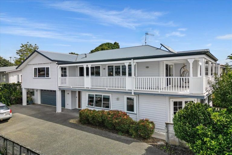 Photo of property in 35 Oxford Street, Te Puke, 3119