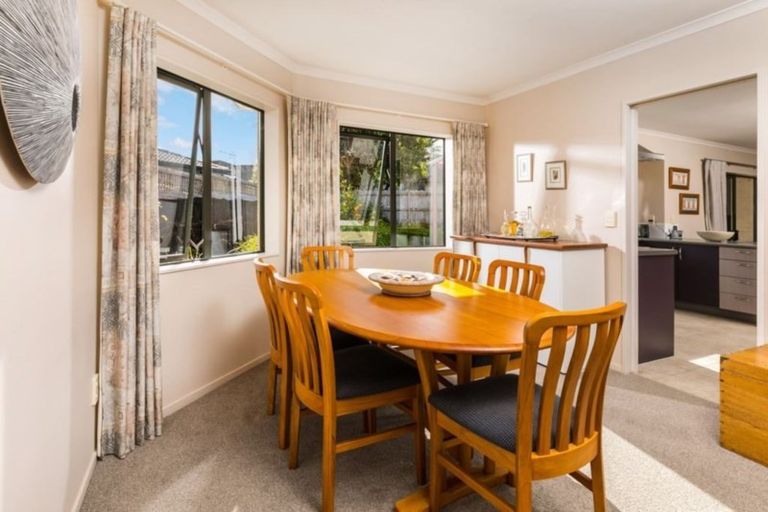 Photo of property in 13 Admirals Court Drive, Greenhithe, Auckland, 0632