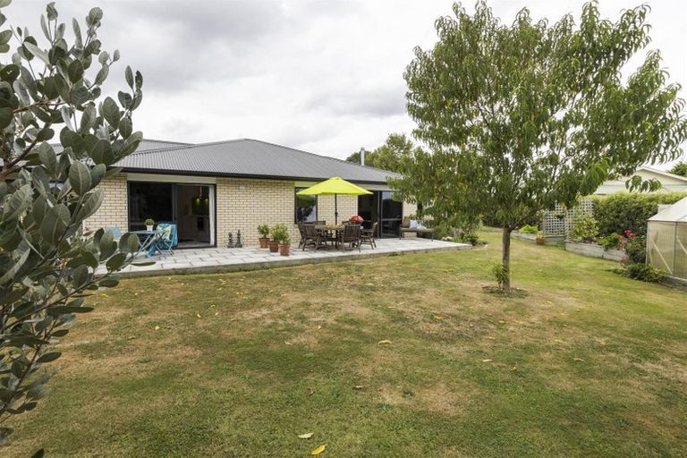 Photo of property in 15d Aitken Street, Bulls, 4818