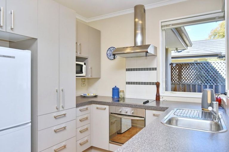 Photo of property in 2/93 Opawa Road, Opawa, Christchurch, 8023