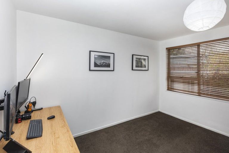 Photo of property in 1/136 Wainoni Road, Avondale, Christchurch, 8061