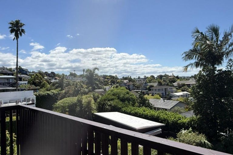 Photo of property in 40 Whangaparaoa Road, Red Beach, 0932