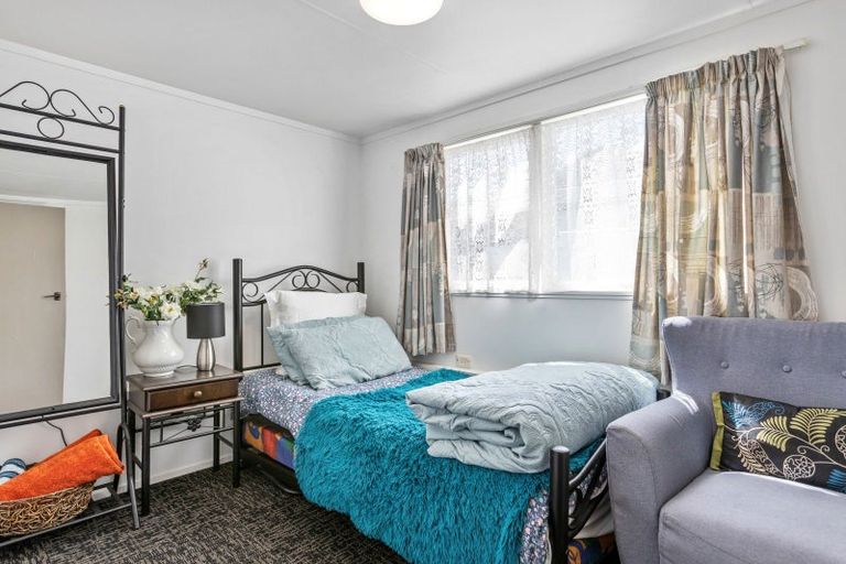 Photo of property in 11 William Benton Street, Featherston, 5710