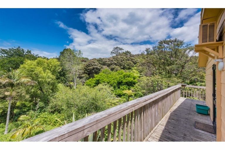 Photo of property in 13 Mceldowney Road, Titirangi, Auckland, 0604