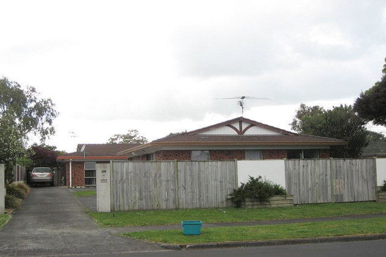 Photo of property in 1/22 Beaumaris Way, Conifer Grove, Takanini, 2112