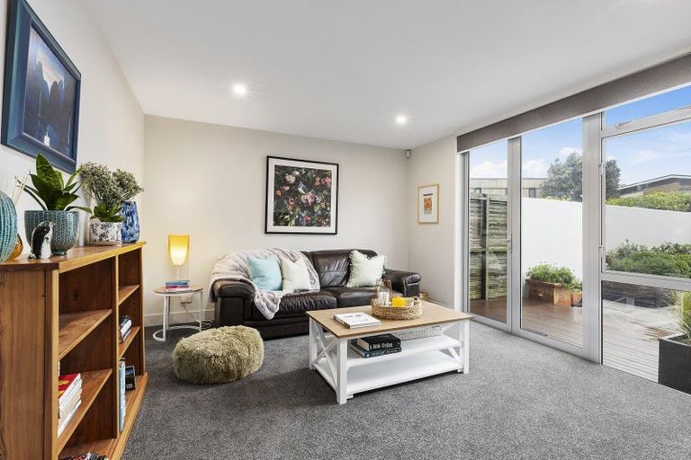 Photo of property in 14 Boardwalk Lane, Seatoun, Wellington, 6022