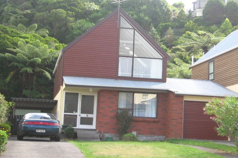 Photo of property in 86 Amapur Drive, Khandallah, Wellington, 6035