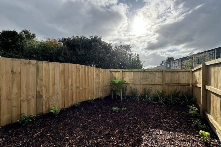 Photo of property in 63 Paetai Lane, Te Atatu Peninsula, 0610