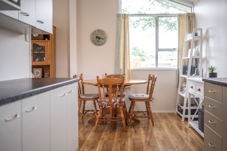 Photo of property in 4 Tangelo Place, Bucklands Beach, Auckland, 2012