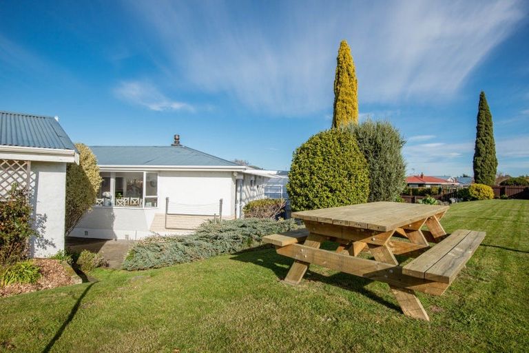 Photo of property in 8 Esk Place, Mosgiel, 9024
