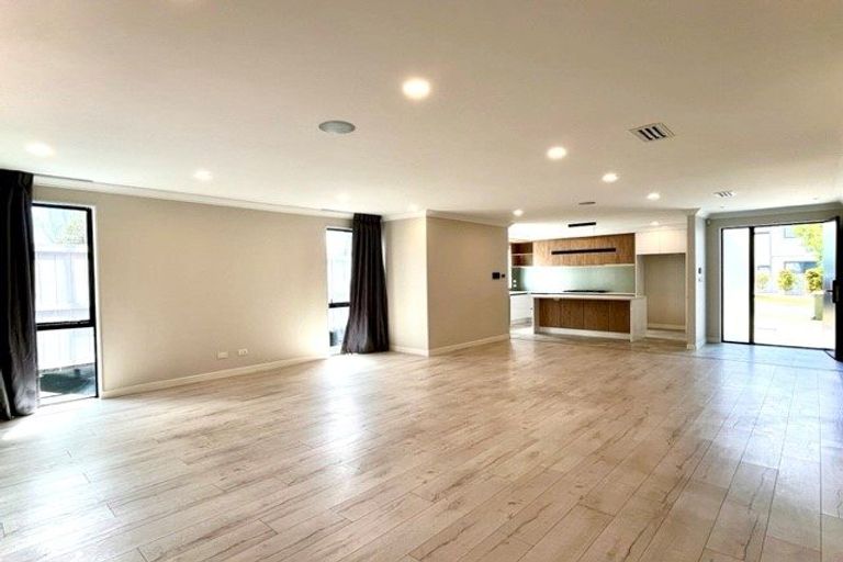 Photo of property in 1 Sager Midgley Road, Hobsonville, Auckland, 0616