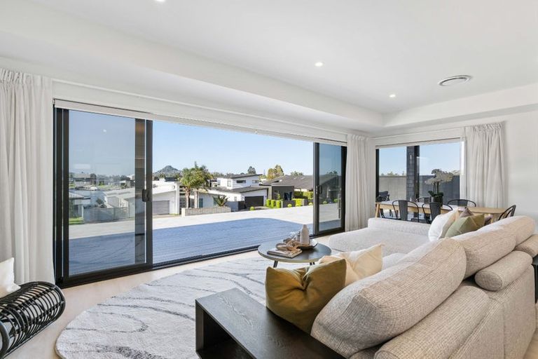 Photo of property in 6 Ian Hopper Way, Pauanui, 3579