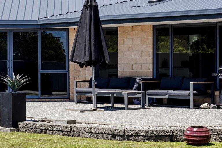 Photo of property in 9 Westvale Drive, Greymouth, 7805