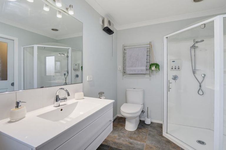 Photo of property in 5 Gilligan Close, College Estate, Whanganui, 4500