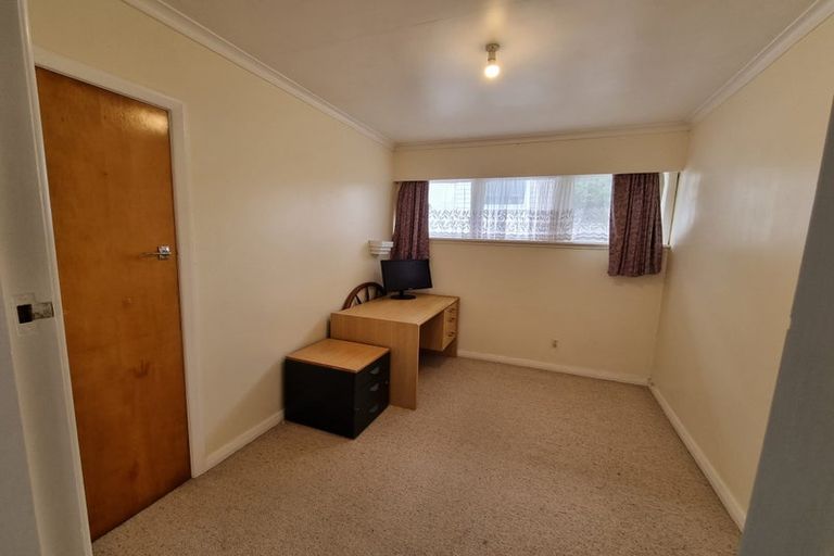 Photo of property in 32 Allen Terrace, Tawa, Wellington, 5028